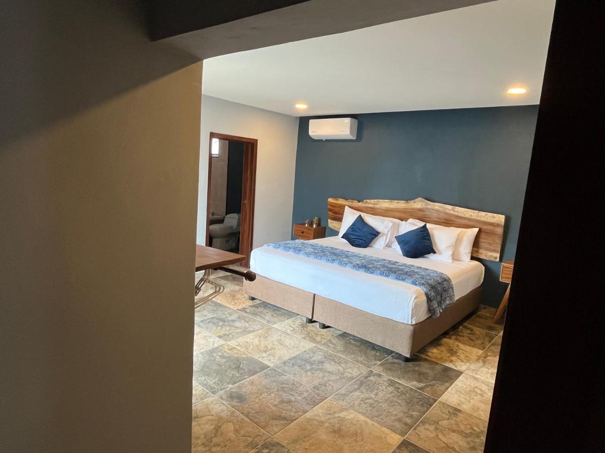 Hotel La Bikina Текіла Екстер'єр фото